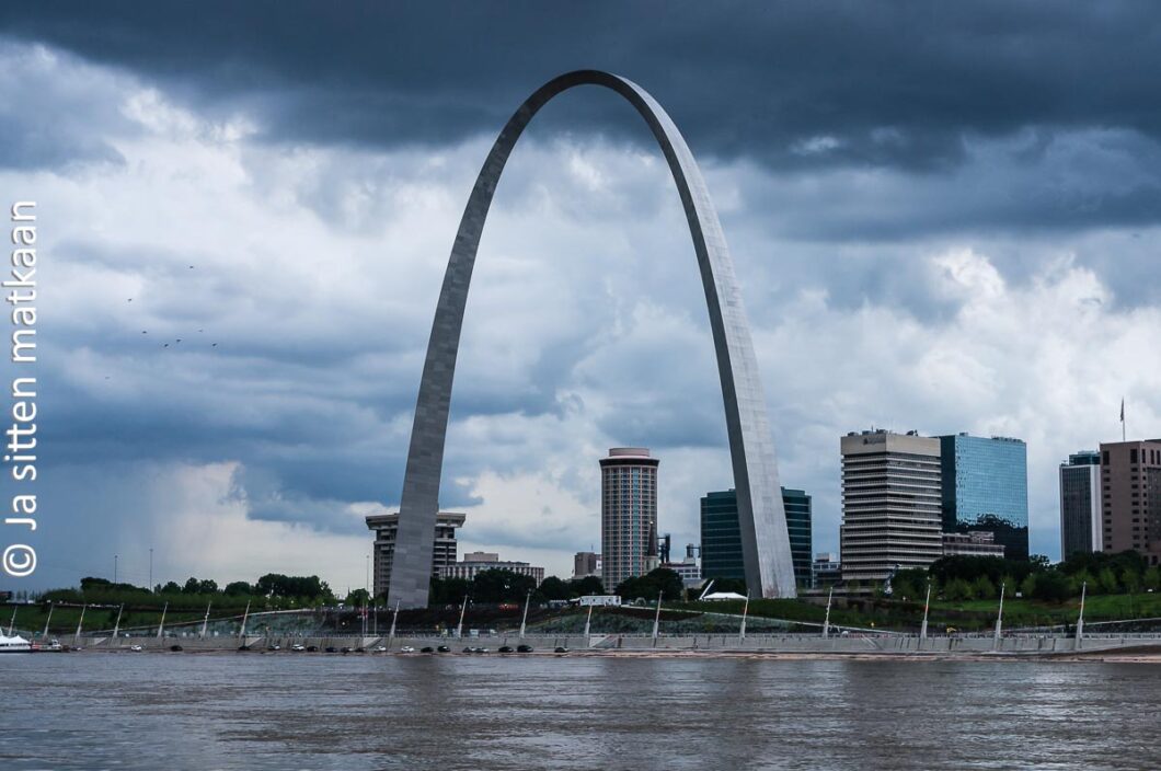 Risteilyllä Mississippillä