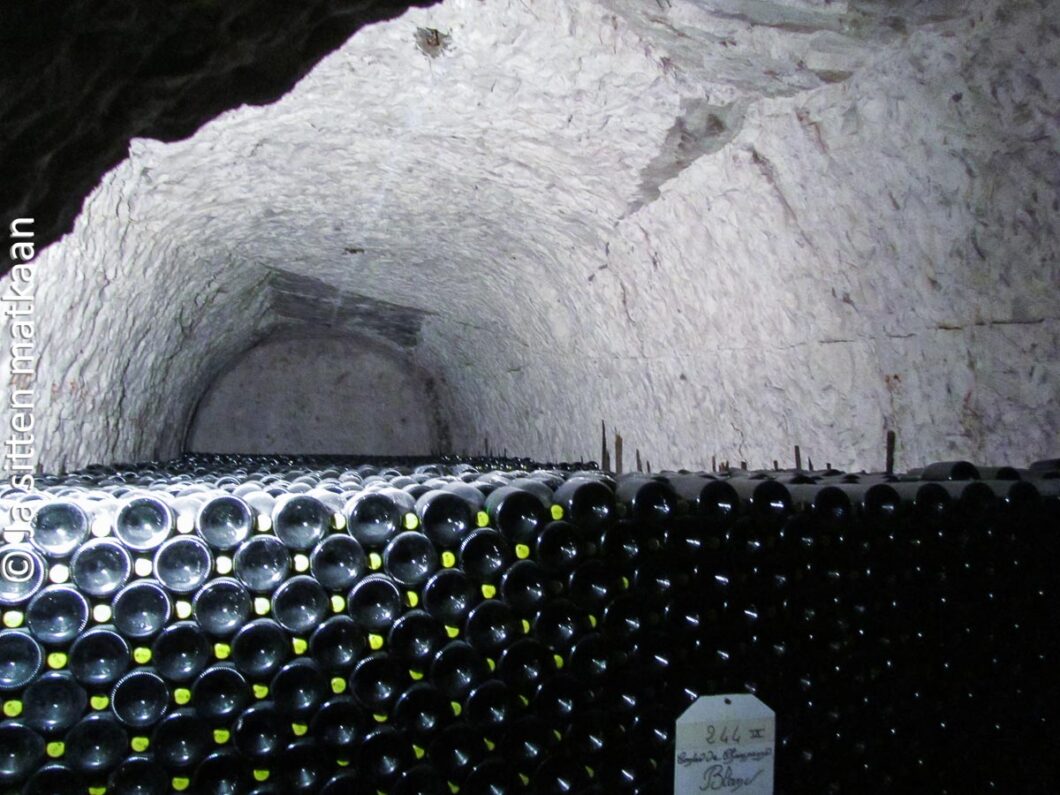 Taittingerin samppanjatalon kellari