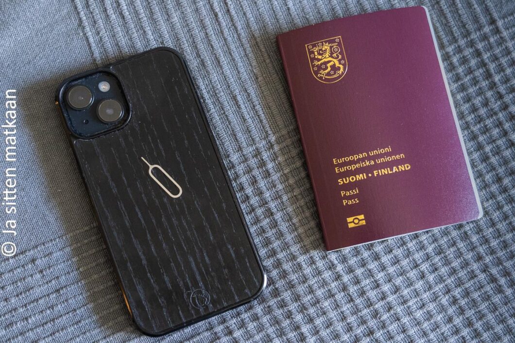 Matkapuhelin matkalla